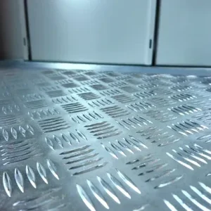 Aluminium-Riffelblech zu Metall-Gerätehaus Gary 1 Aluminium-Riffelblech zu Metall-Gerätehaus Gary 1