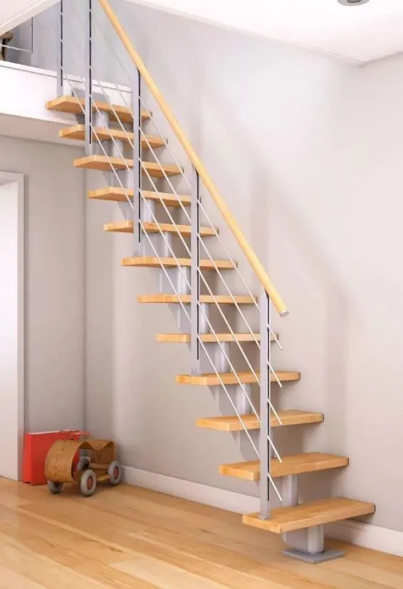 Dolle Mittelholmtreppe Frankfurt Buche gerade perlgrau 75 cm Breite