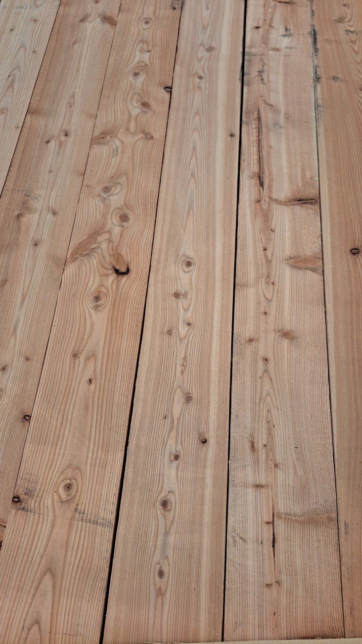 56 m² Lärche Glattkantbretter 29x145 mm als Boden-Deckel-Deckelschalung