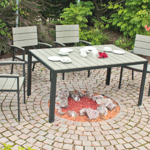 5-teilige Tischgruppe Olivia 1 (1 Tisch + 4 Stapelstühle) 5-teilige Tischgruppe Olivia 1 (1 Tisch + 4 Stapelstühle)