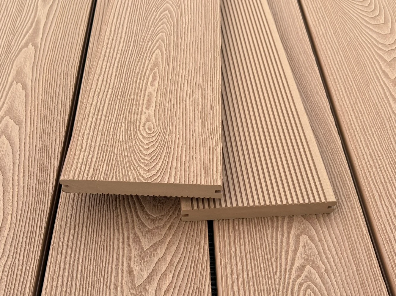 WPC Terrassendielen XTRA Massiv Eiche Sand 19x140 mm