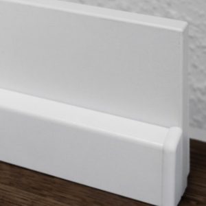 Endstück rechts für Sockelleiste weiß foliert