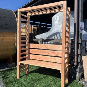Sitzpergola aus Douglasie mit Rankgitter / Rosenbogen